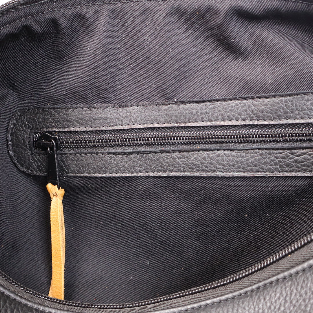 Weekender Duffel: Pitch Black / Vermont Honey