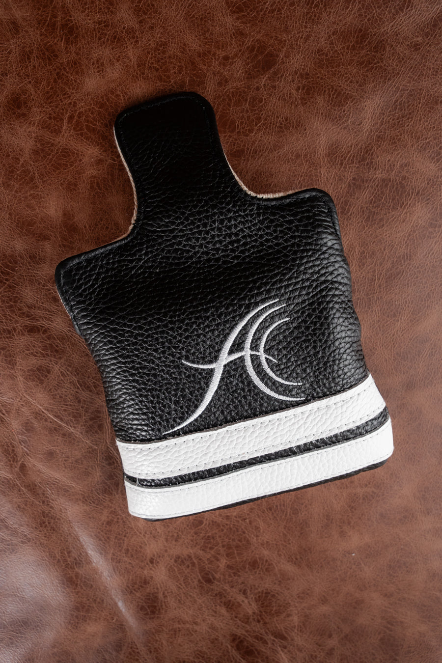 The Timeless Leather Mallet Putter Cover