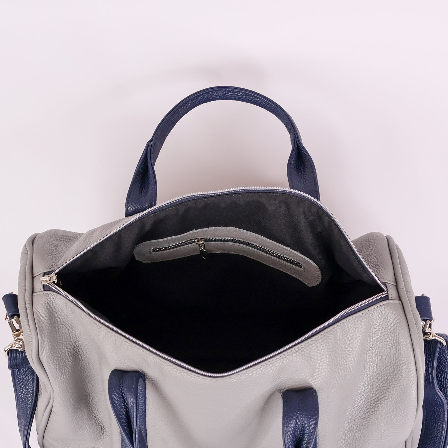 Weekender Duffel: Granite Grey / Navy