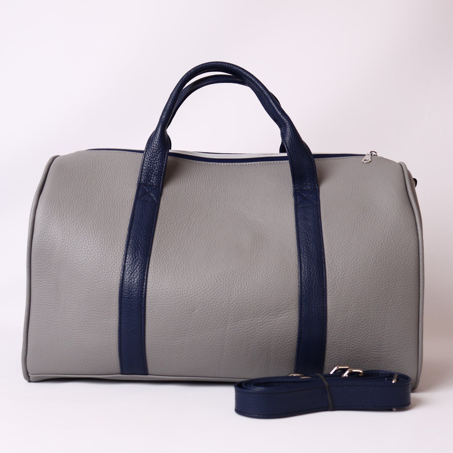 Weekender Duffel: Granite Grey / Navy