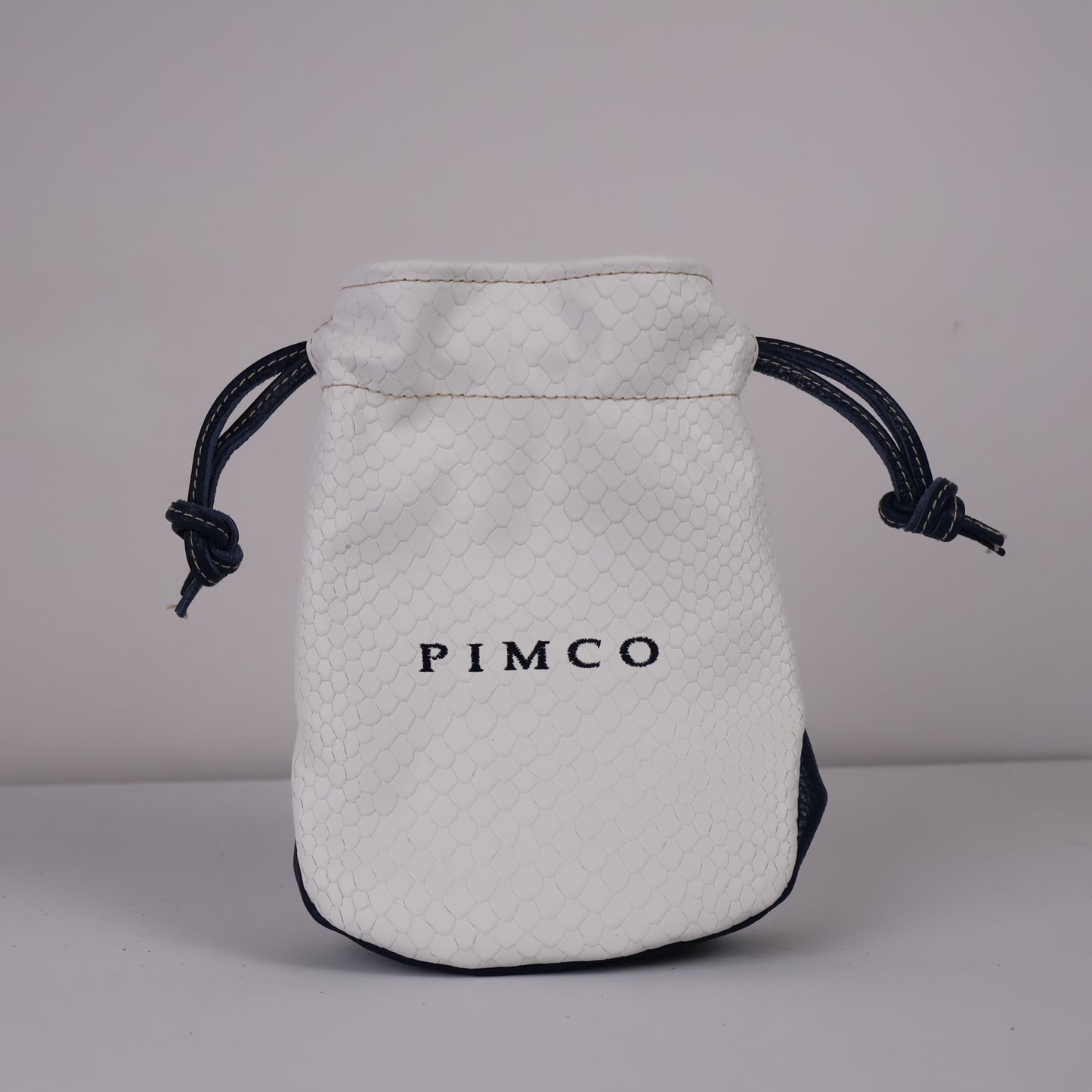 Valuables Pouch Headcover: White Boa + Navy