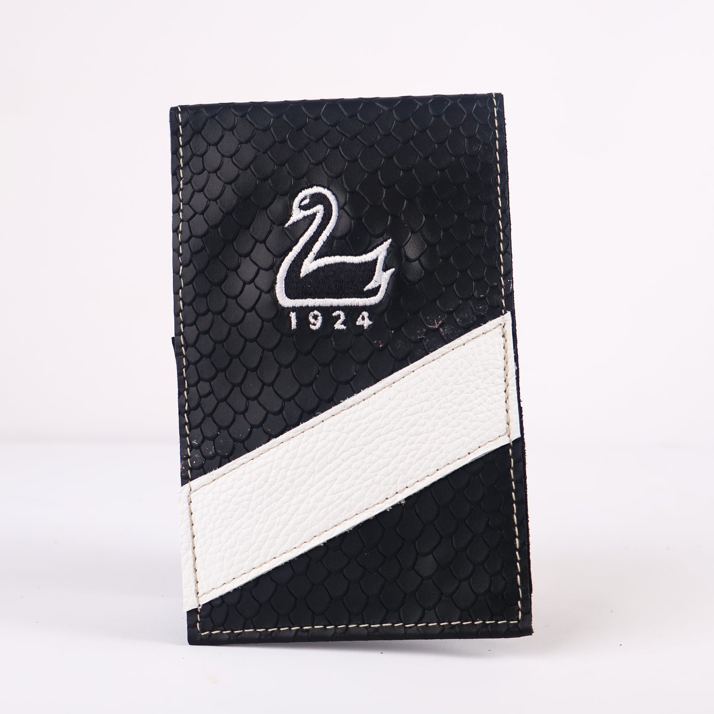 Yardage Book Cover: Black Boa + Pure White