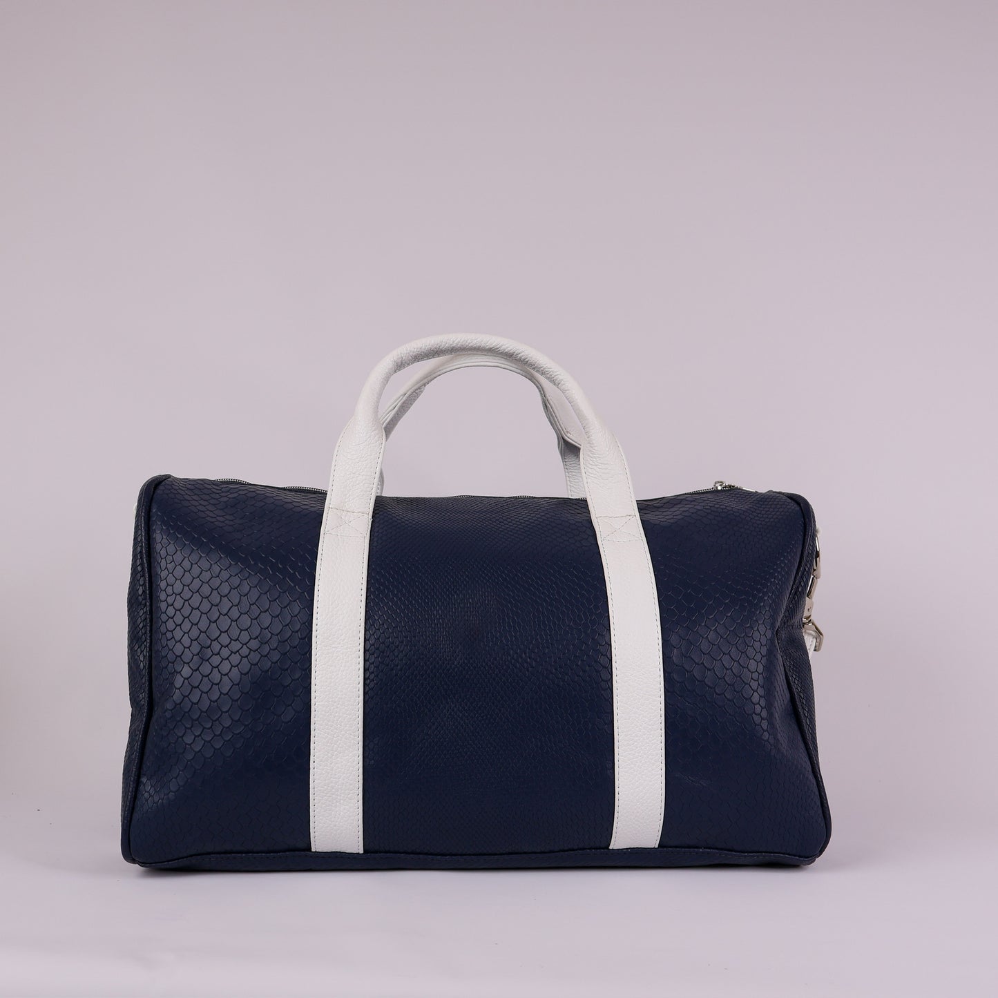 Weekender Duffel: Navy Boa / Pure White