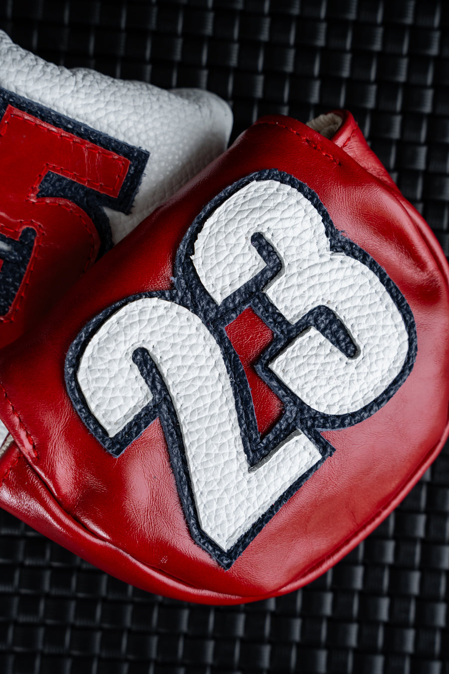 The Classic Leather Lab Putter Cover