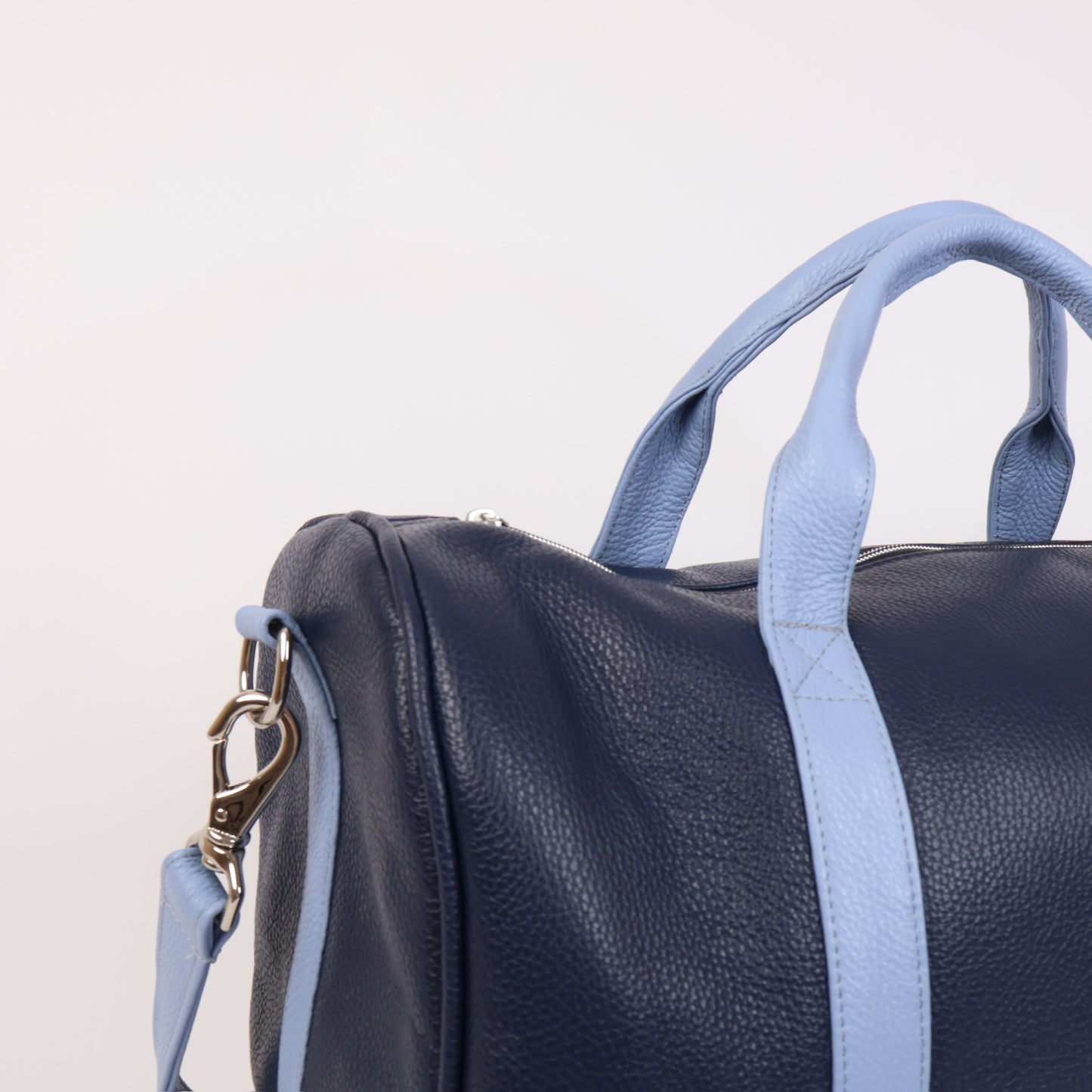 Weekender Duffel: Navy / Carolina Blue